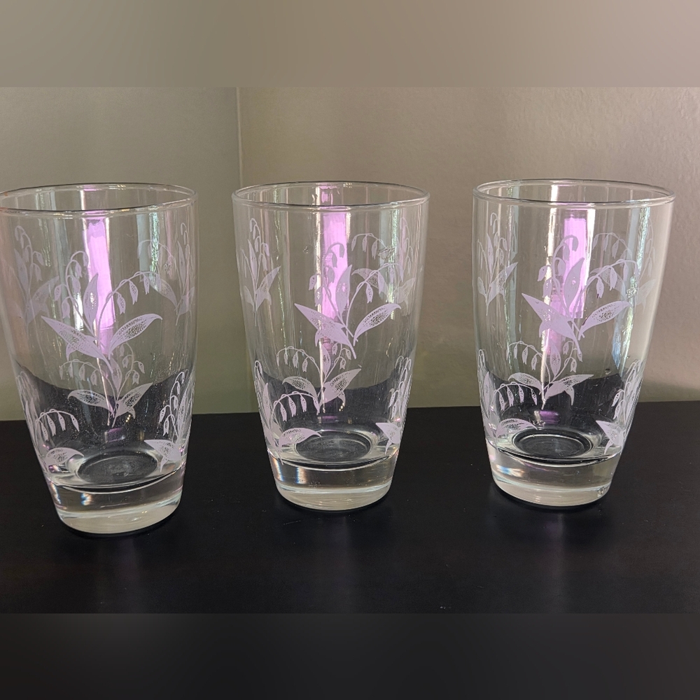Set of 3 Libbey Lily of the Valley 5.25” Clear w White Flower Glass Tumblers Vtg